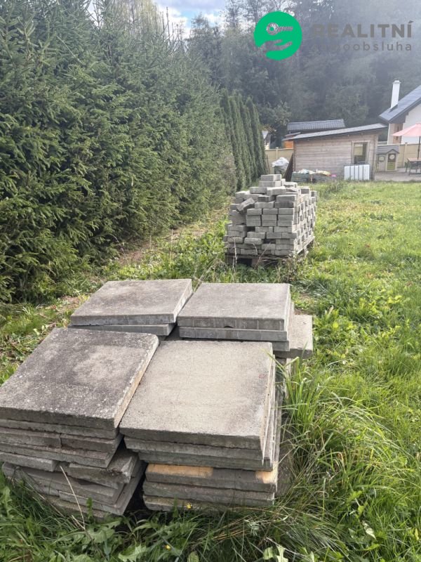 Zahrada 499m2  Radvanice