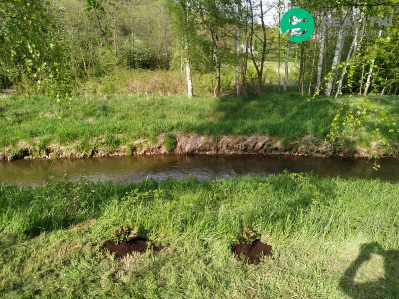 Prodej stavebního pozemku 963m² v obci Noviny pod...
