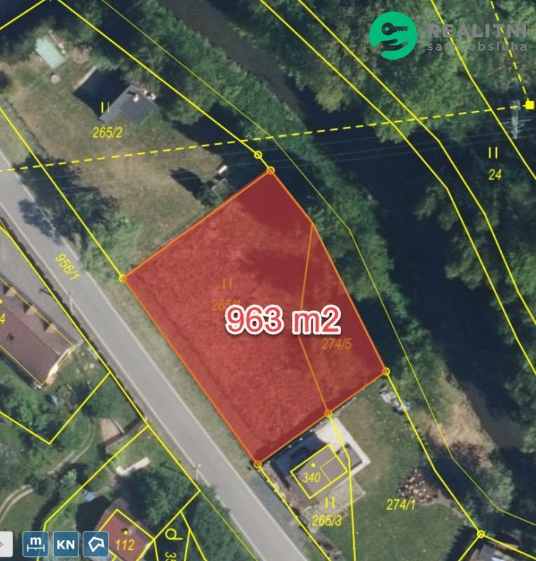 Prodej stavebního pozemku 963m² v obci Noviny pod...