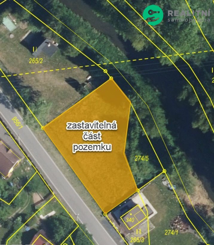 Prodej stavebního pozemku 963m² v obci Noviny pod...