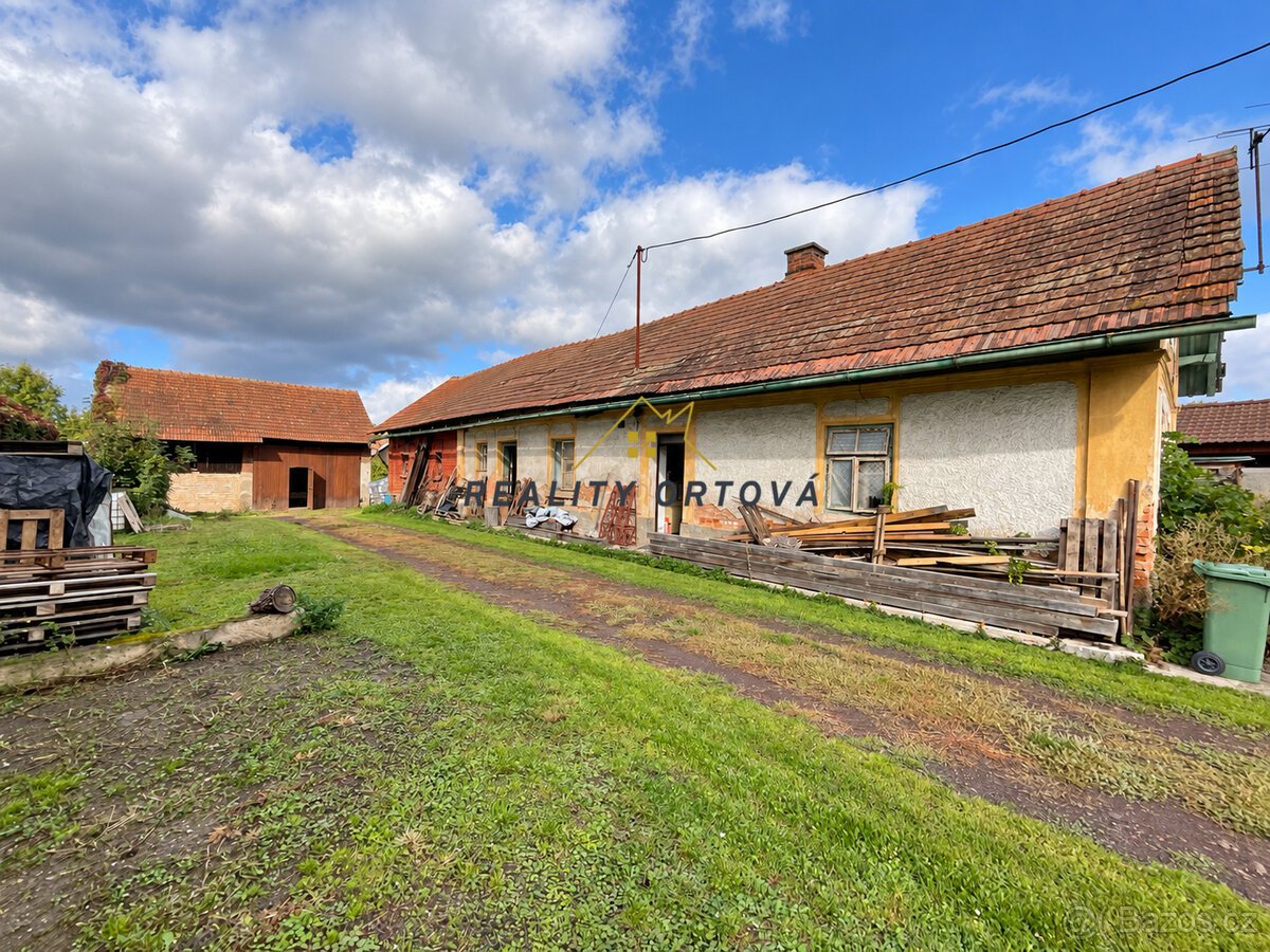 Dům s velkou stodolou a oploceným pozemkem 782 m² – Ohnišťan