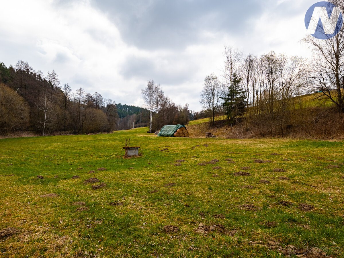 Prodej stavebního pozemku, Bošice - Hradčany