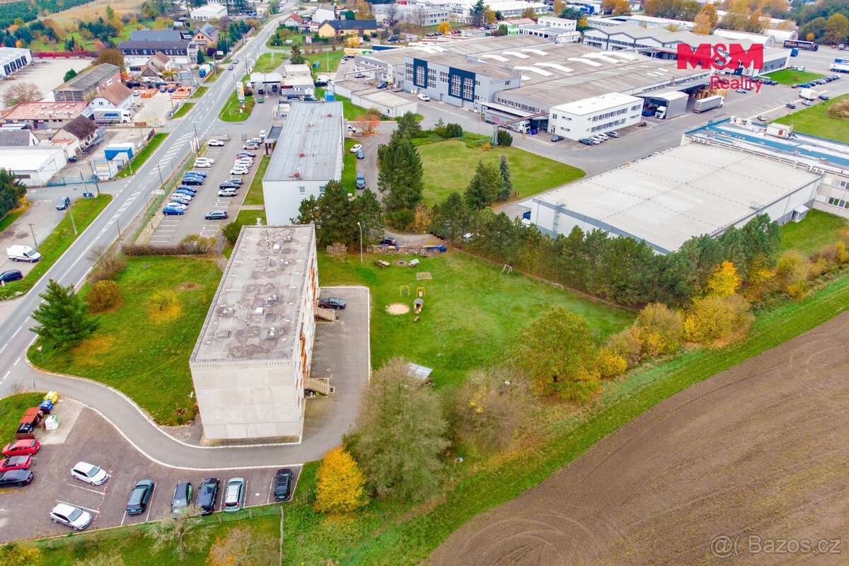 Prodej provozní plochy, 715 m², Hradec Králové