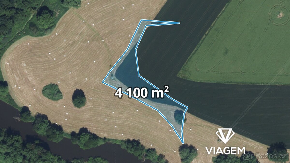Pole 4 100 m²