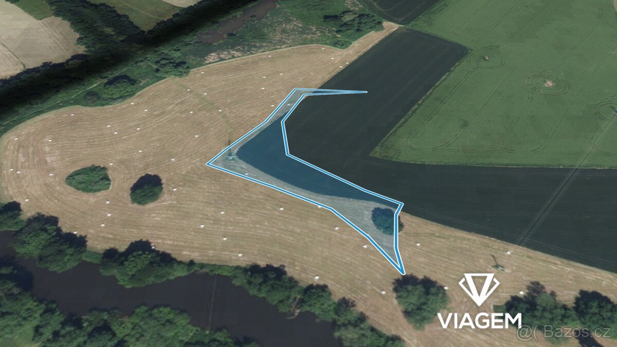 Pole 4 100 m²