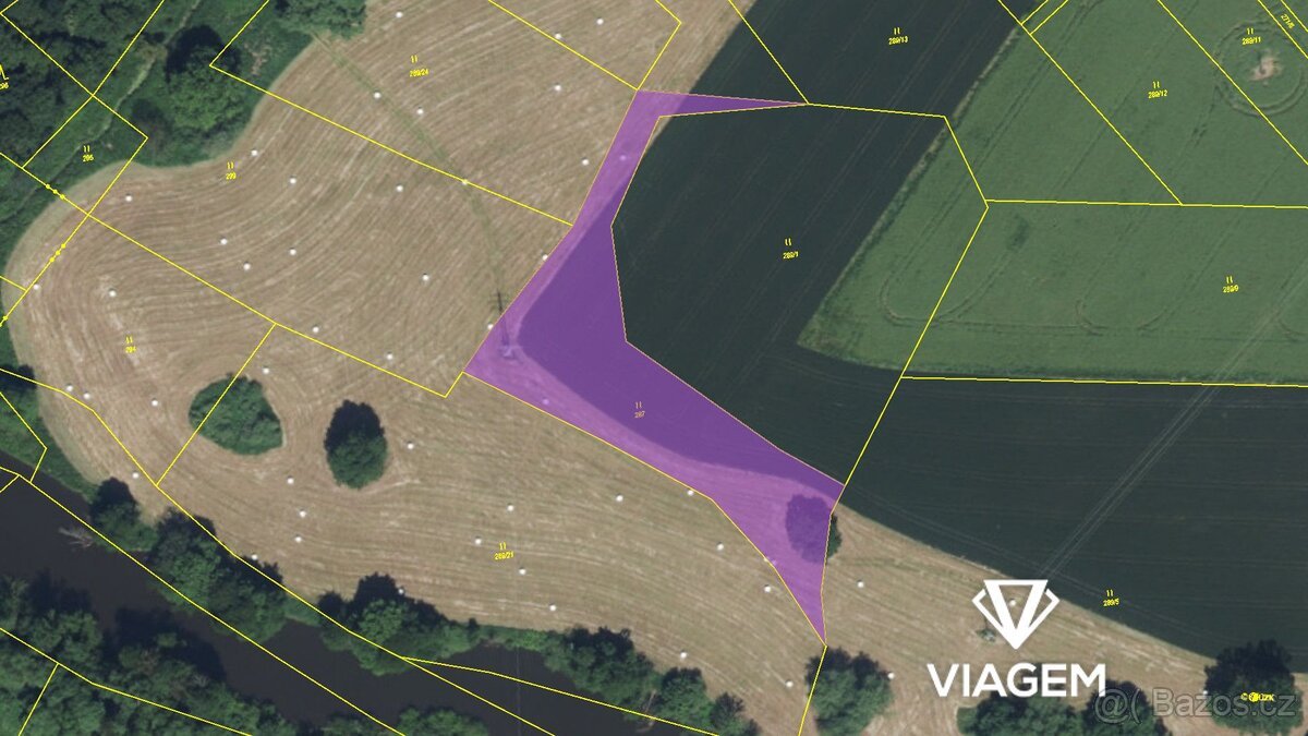 Pole 4 100 m²