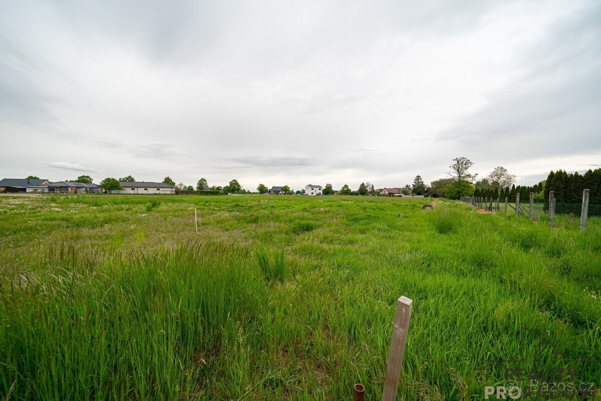 Prodej investičního stavebního pozemku 629 m², Bohuňovice, o