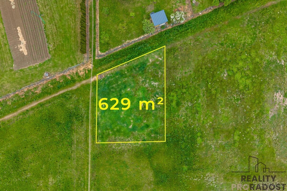 Prodej investičního stavebního pozemku 629 m², Bohuňovice, o