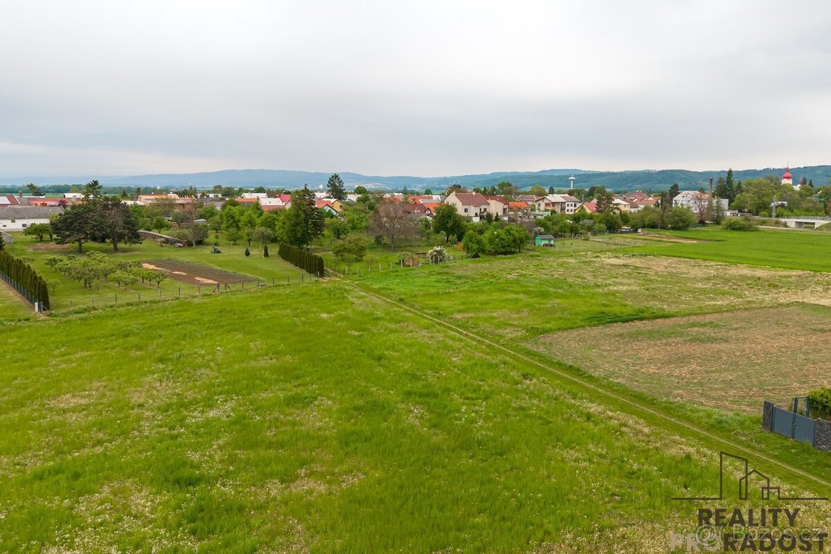 Prodej investičního stavebního pozemku 629 m², Bohuňovice, o