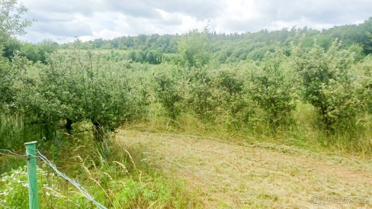 Prodej atraktivního pozemku 2 477 m² – Mostkovice