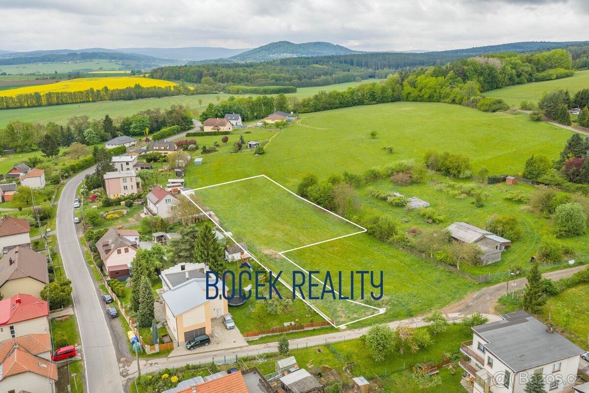 Prodej stavebního pozemku 2 431 m², Újezd u Hořovic