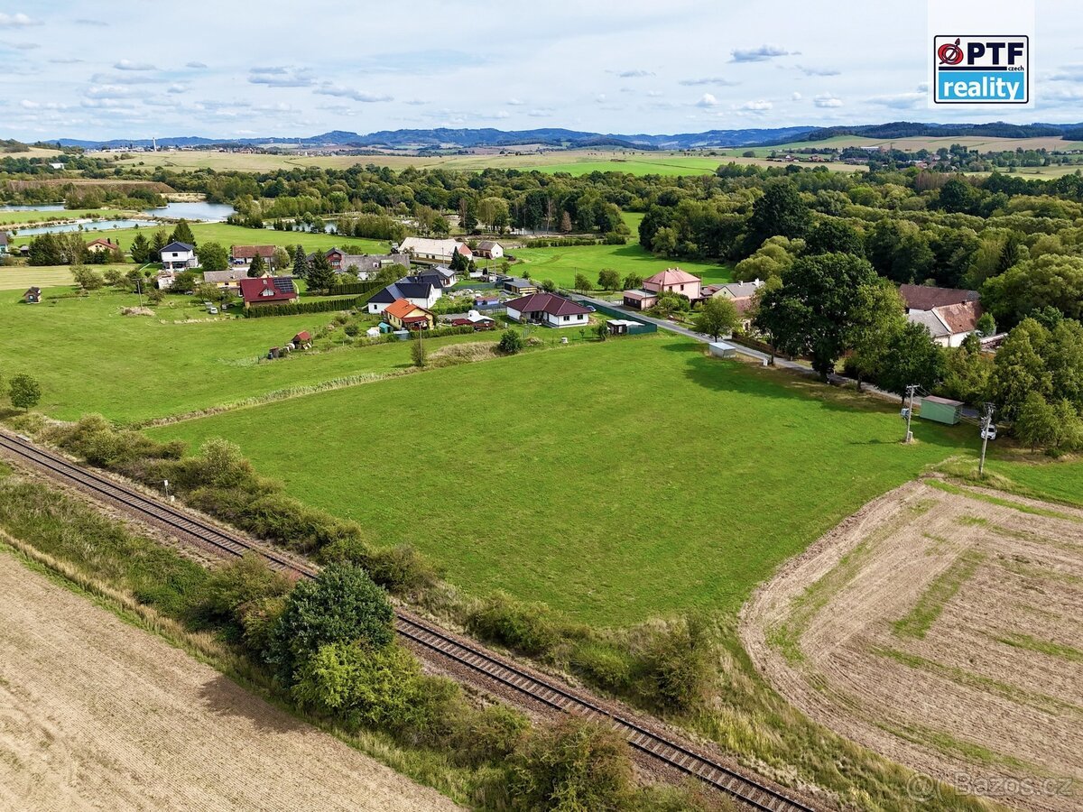 Prodej velkého stavebního pozemku (4000 m²), Bezděkov - Pobo