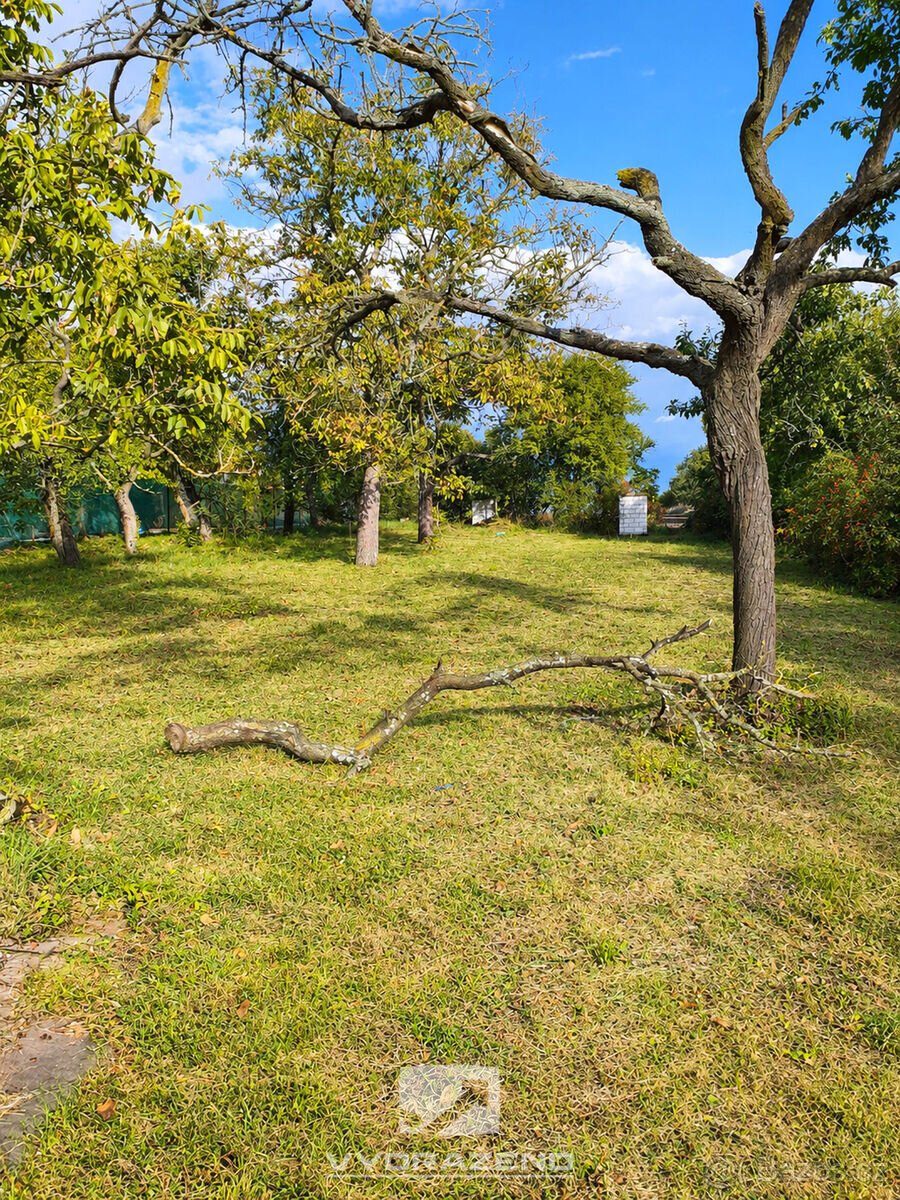 Zahrada (2.114 m2) - Brněnské Ivanovice