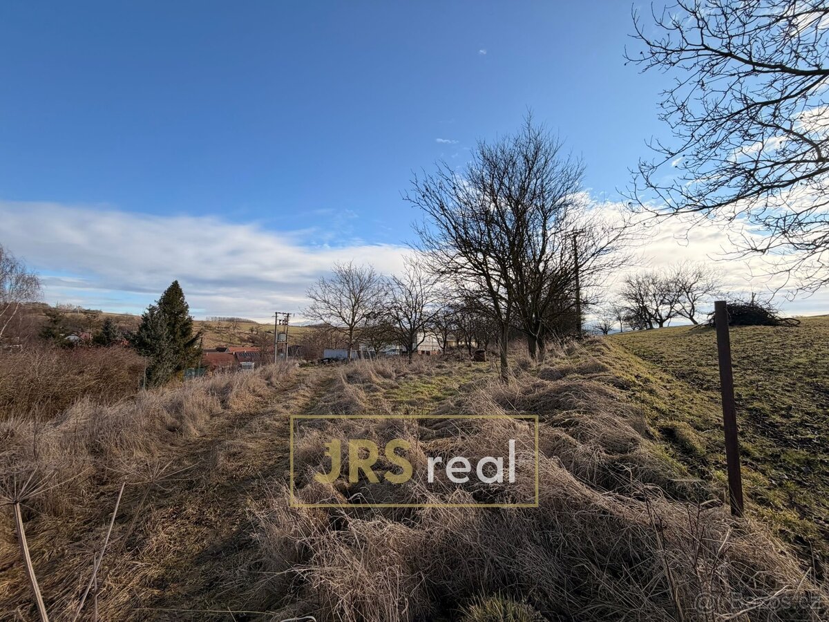 Prodej stavebního pozemku 2 239 m², Dobročkovice