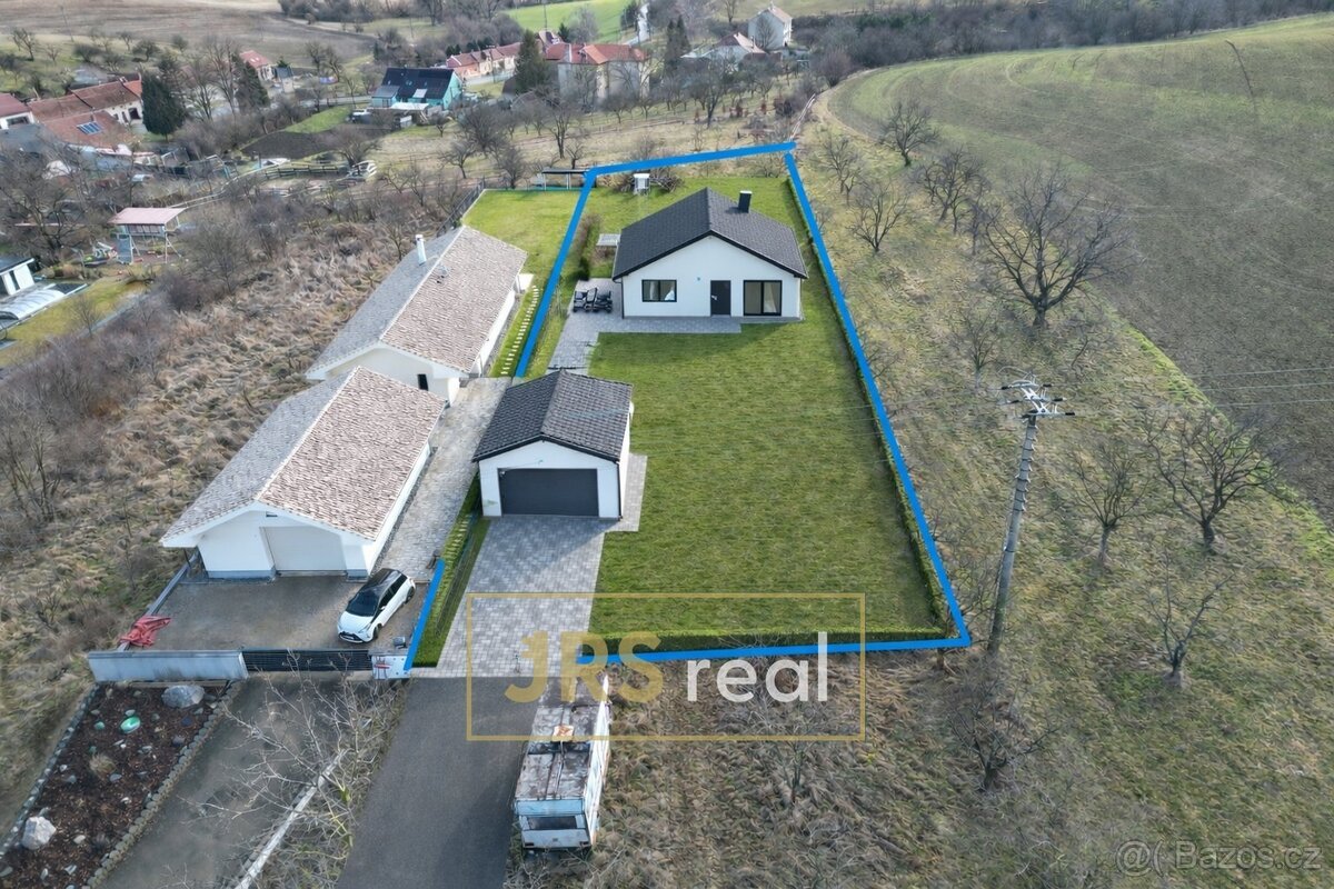 Prodej stavebního pozemku 2 239 m², Dobročkovice