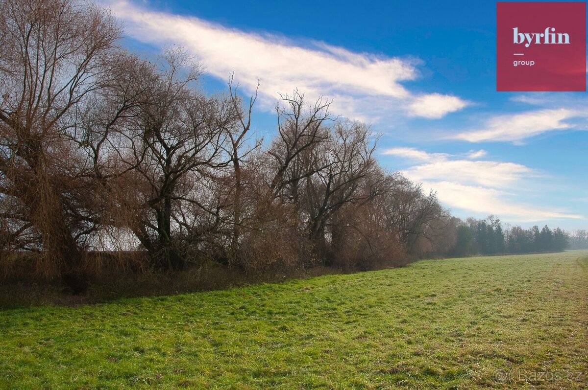 Prodej souboru pozemků u obce Bukovany