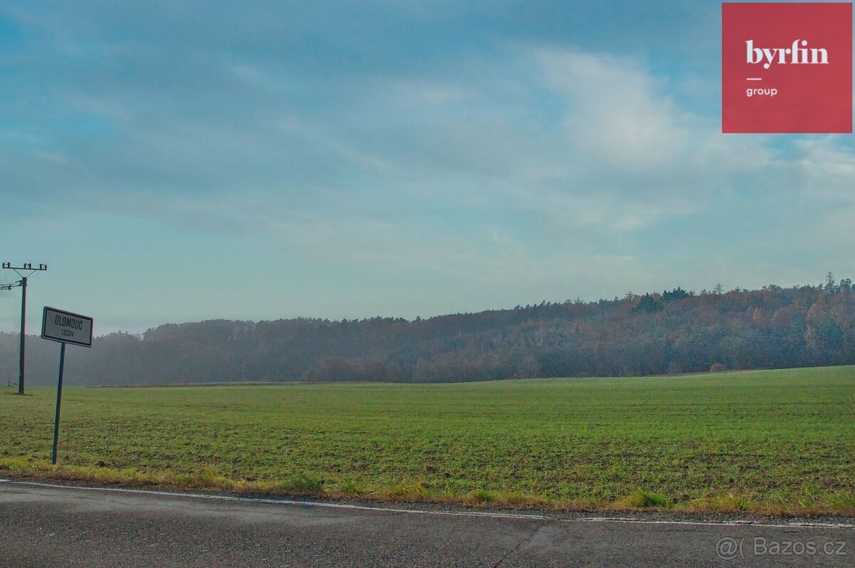 Prodej pozemku o výměře 6660 m2.