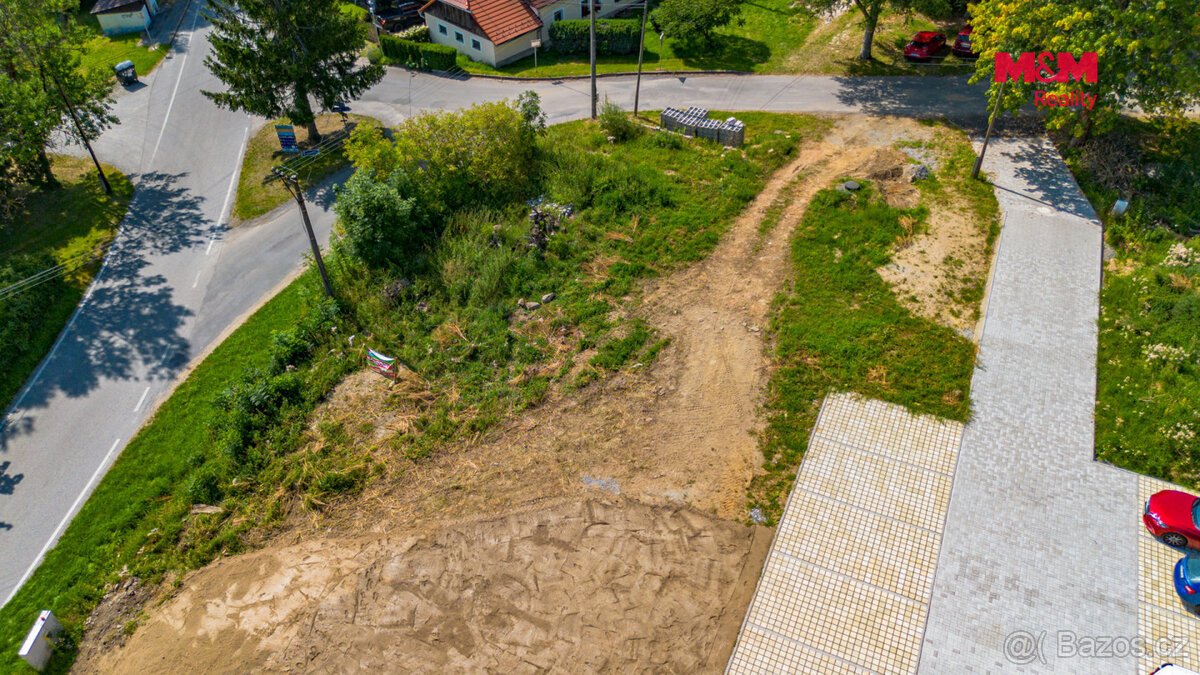 Prodej pozemku k bydlení, 800 m², Bližná, Černá v Pošumaví