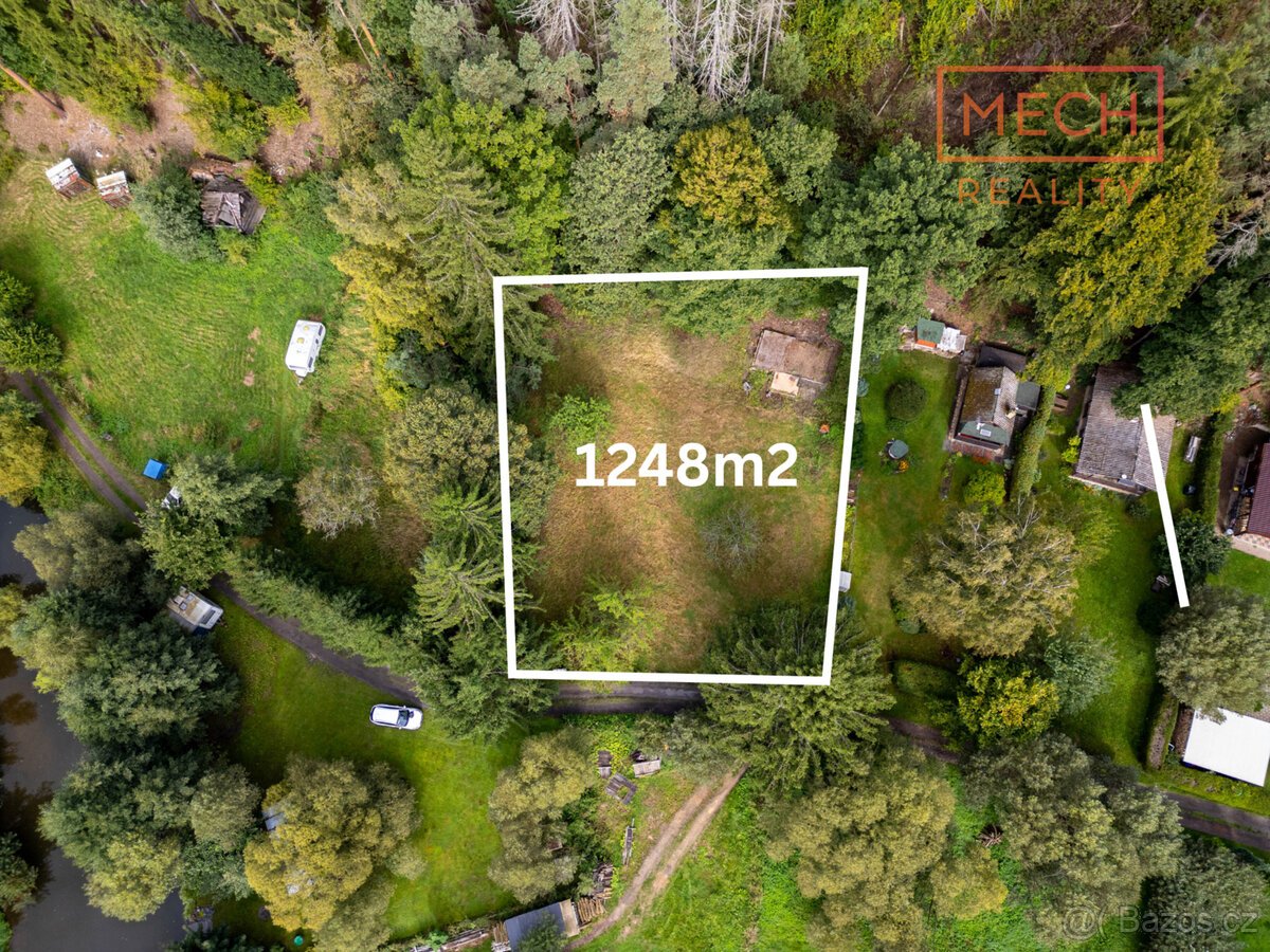 Stavební pozemek Libež, 1248 m2