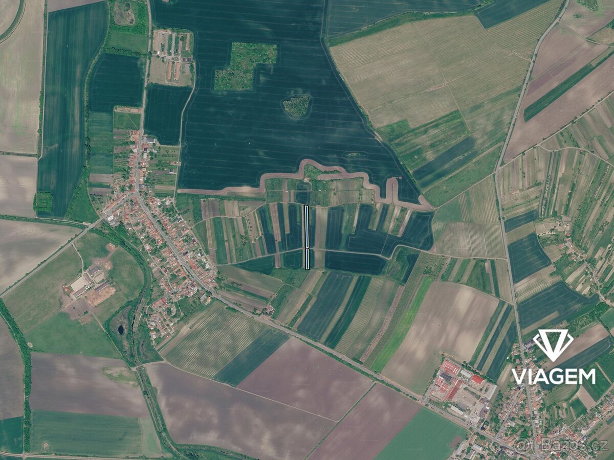 Pole 2 206 m²