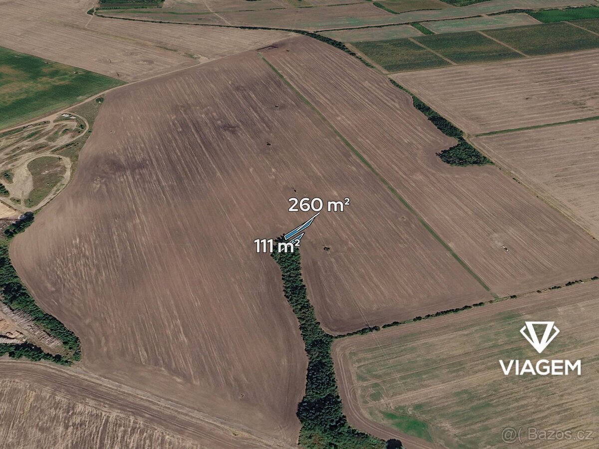 Pole 371 m²