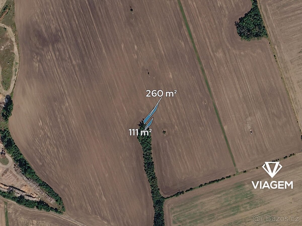 Pole 371 m²