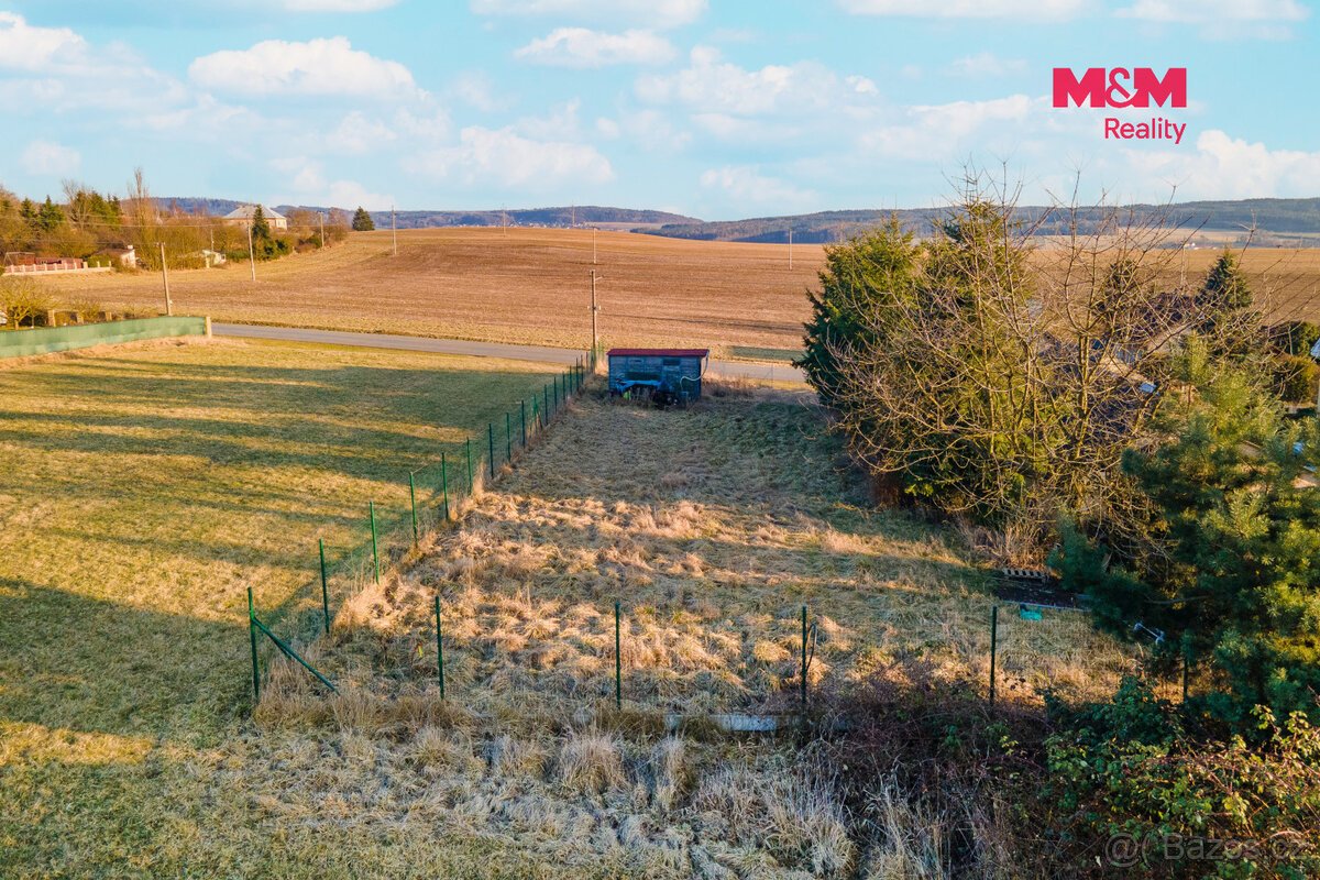 Prodej pozemku k bydlení, 733 m², Břasy