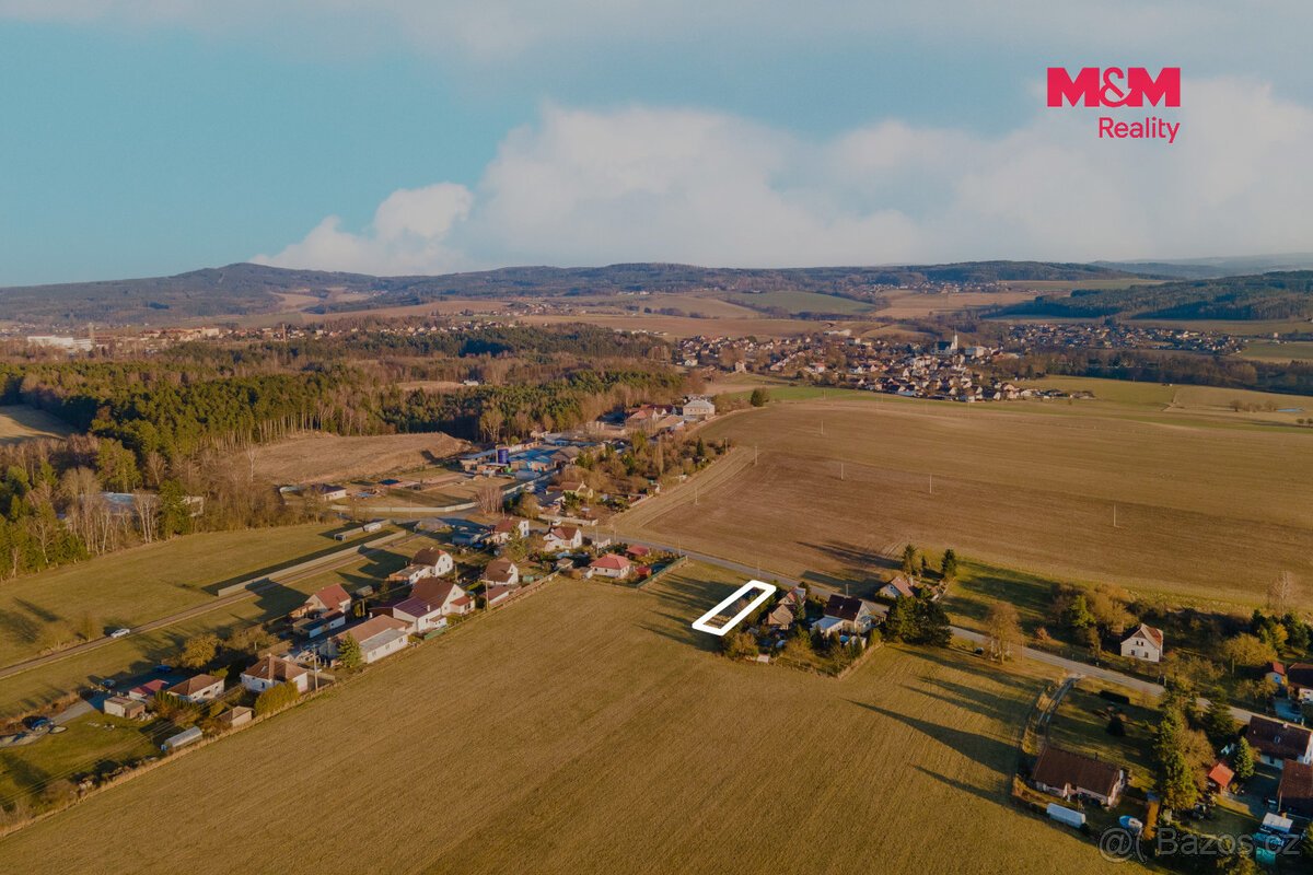 Prodej pozemku k bydlení, 733 m², Břasy