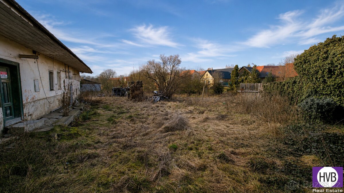 Prodej stavebního pozemku (bydlení) 1695m2, Senožaty, okres 