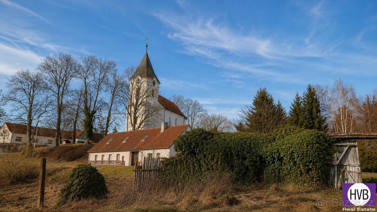 Prodej stavebního pozemku (bydlení) 1695m2, Senožaty, okres 