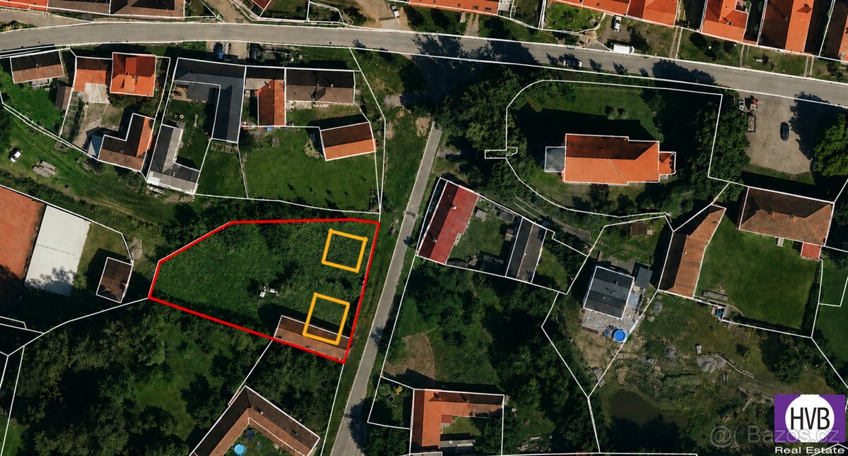 Prodej stavebního pozemku (bydlení) 1695m2, Senožaty, okres 