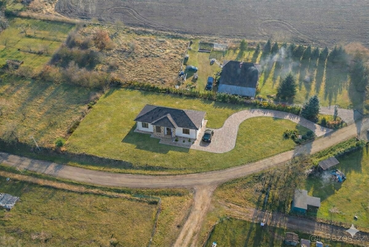 Stavební pozemek 1176 m² Radějovice u Přehýšova