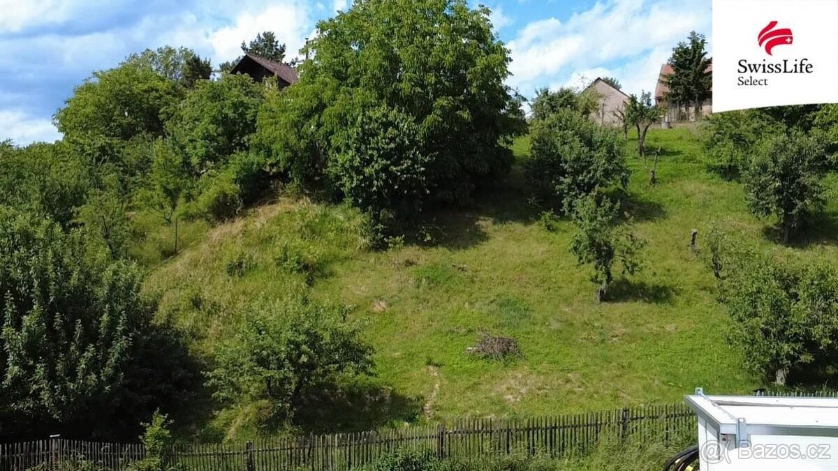 Prodej stavebního pozemku 1591 m2, Jeníkovice