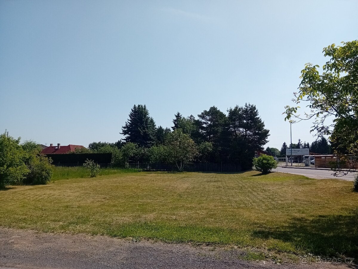 Prodej stavebního pozemku 889 m² Semonická, Praha - Horní Po