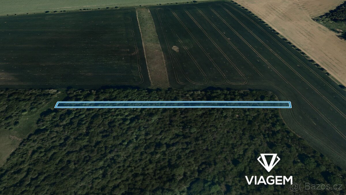 Pole 2 592 m²