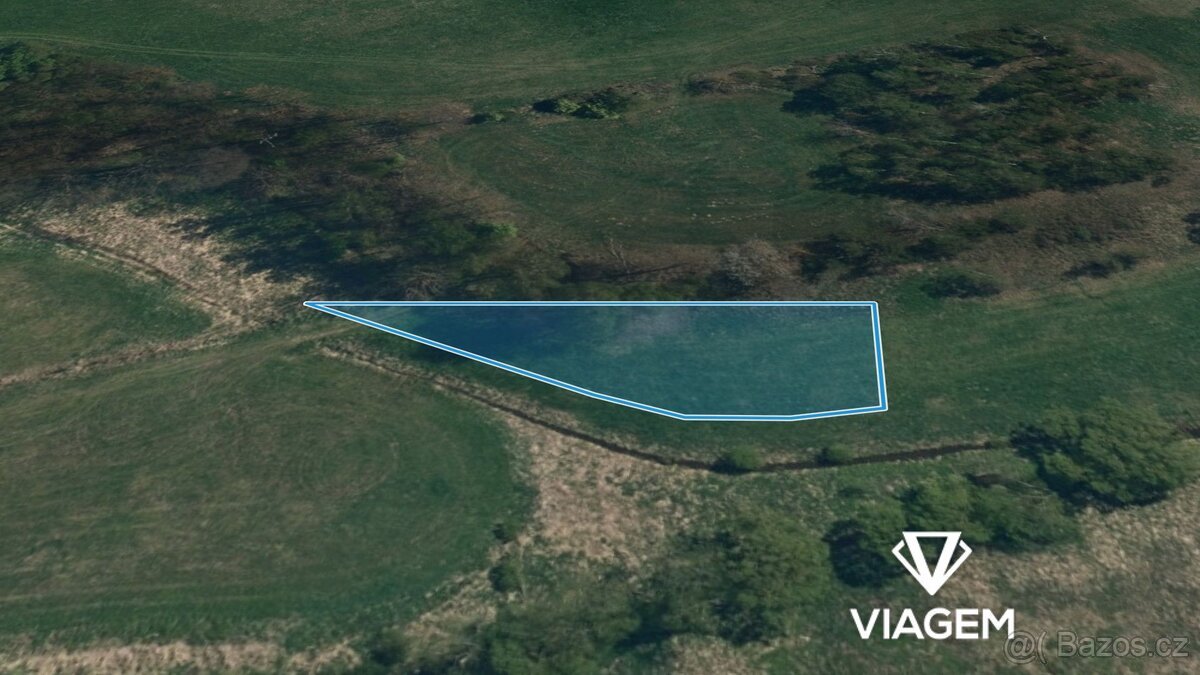Pole 890 m²