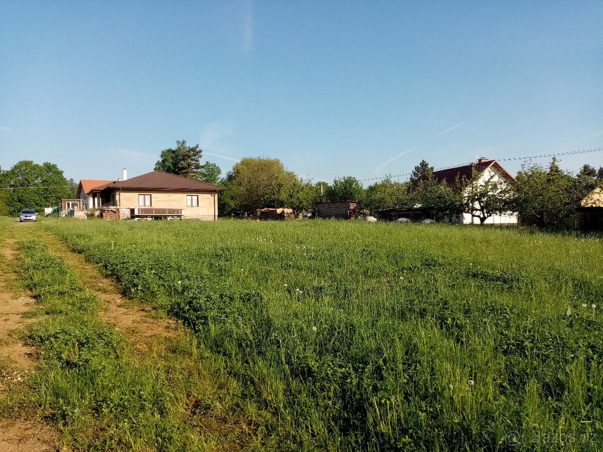 Prodej staveb. pozemku 800m2, Květinov, okres Havlíčkův Brod