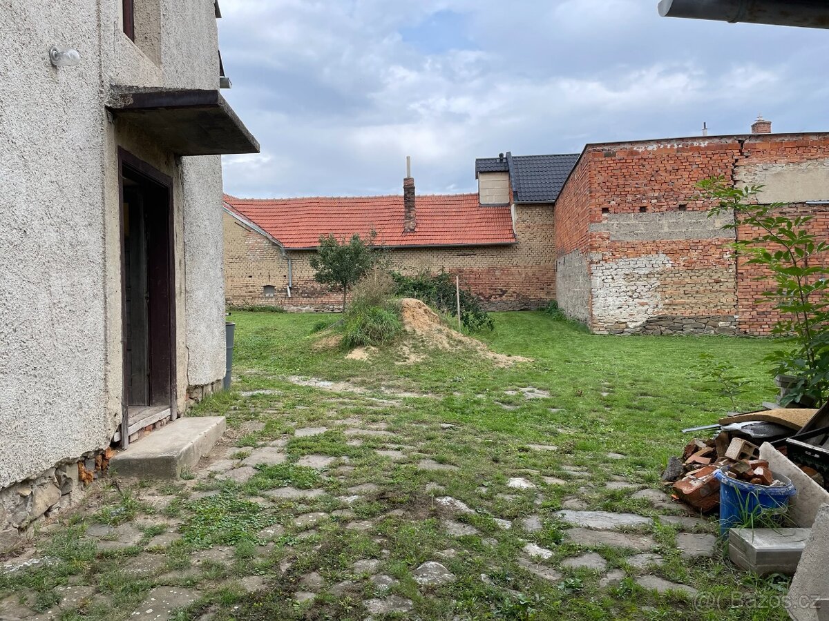 Prodej pozemku, domu, Olšany u Prostějova