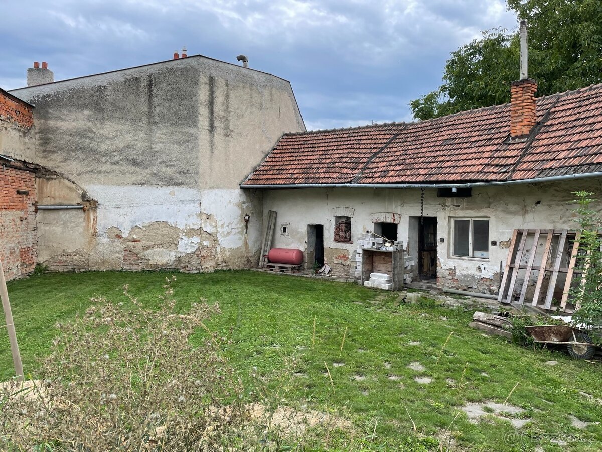 Prodej pozemku, domu, Olšany u Prostějova