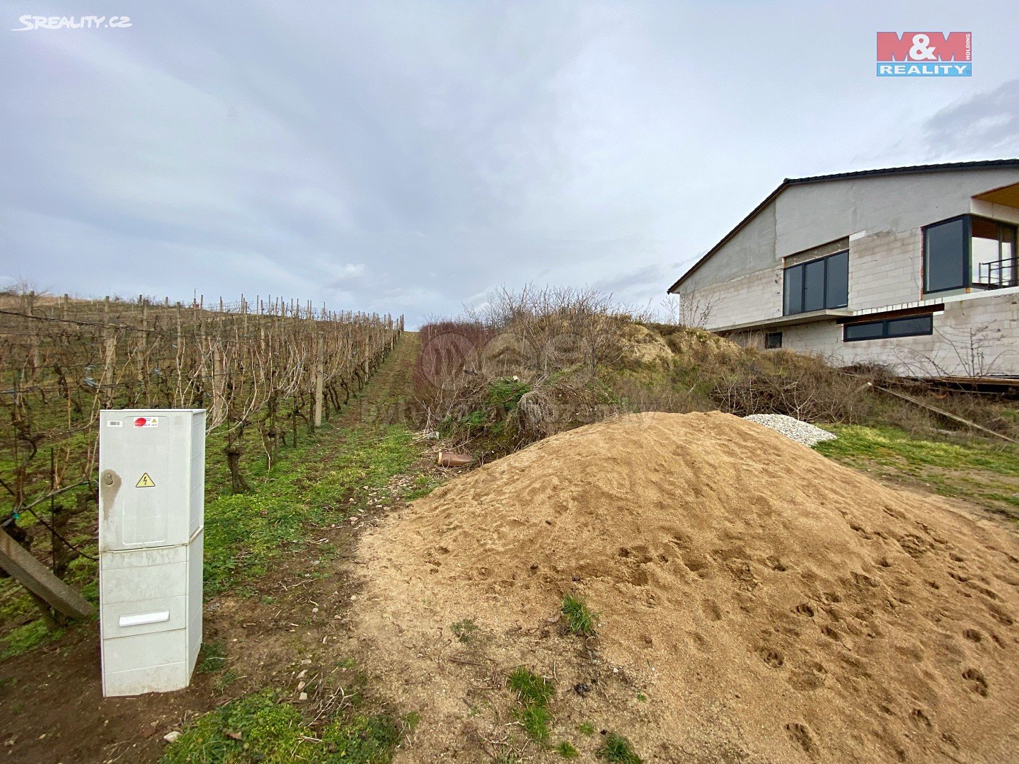 Prodej  stavebního pozemku 1 200 m²